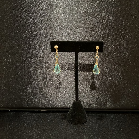 Earrings - Picture 2 of 7